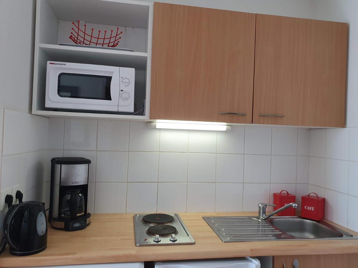 Joli Appartement T2 Dans Residence Avec Piscine, Hammam Et Parking Gratuits 카르카손 외부 사진